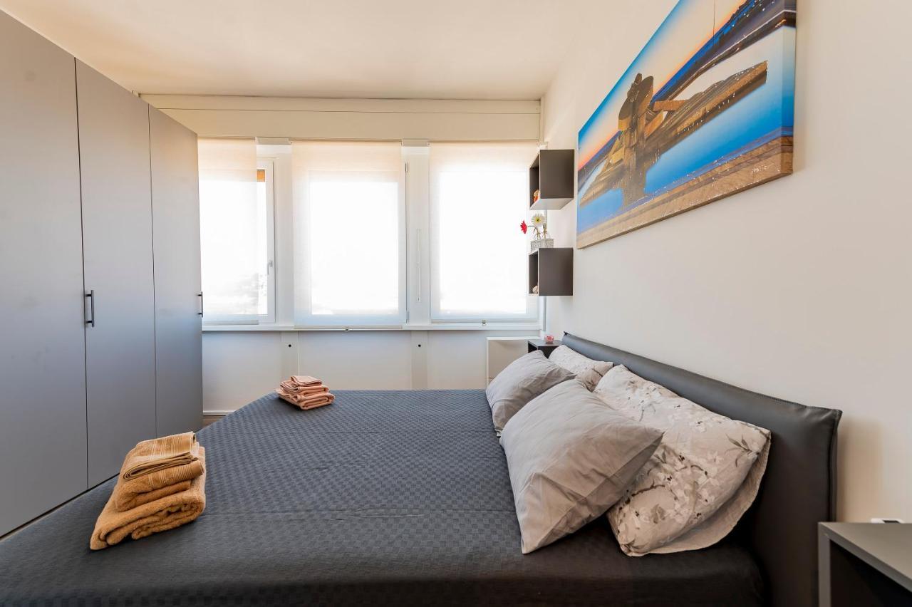 Piazza Salotto & Stazione Comfy Apartment Pescara Exterior foto