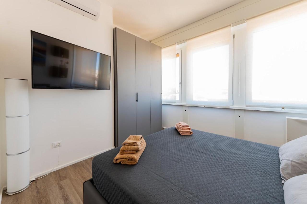 Piazza Salotto & Stazione Comfy Apartment Pescara Exterior foto