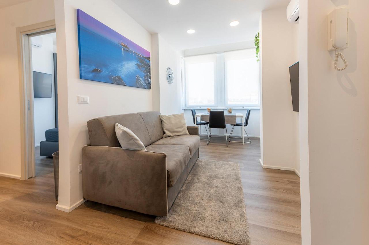 Piazza Salotto & Stazione Comfy Apartment Pescara Exterior foto